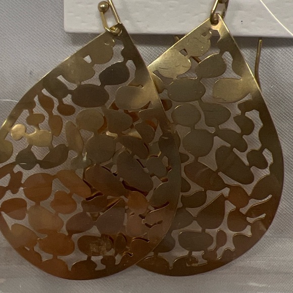 Tell Your Tale Gold Teardrop Earrings - Picture 5 of 6